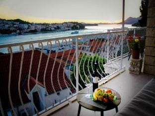 Apartments Tayra - Superior studio apartment with balcony BR1 Apartment in Dubrovnik
