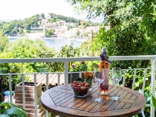 Apartments  Rooms Mara  Petrunjela - One Bedroom Apartment with Terrace and Sea View Apartment in Cavtat