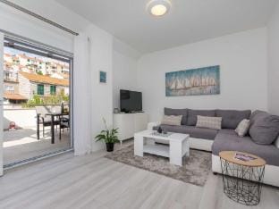 Apartment Gloria - One Bedroom Apartment with Terrace Apartment in Dubrovnik