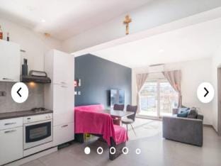 Apartments Andrea - Three Bedroom Apartment with Shared Swimming Pool Apartment in Split