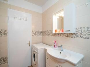 Apartment Kos - Two Bedroom Apartment with Terrace Apartment in Dubrovnik