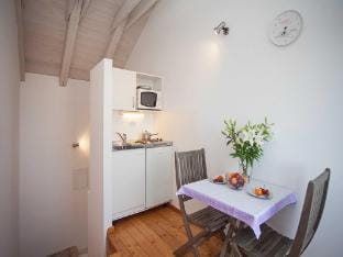 Apartments Maro  Baro - Studio apartment with shared Terrace Baro Apartment in Dubrovnik