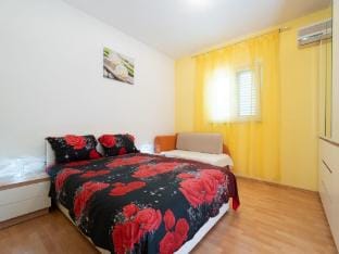 One bedroom apartment with terrace Apartment in Šibenik-Knin County, Croatia