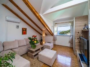 Apartments  Rooms Mara  Petrunjela - One Bedroom Apartment with Balcony and Sea View Apartment in Cavtat