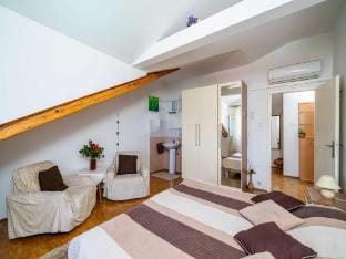 Apartments  Rooms Mara  Petrunjela - One Bedroom Apartment with Balcony and Sea View Apartment in Cavtat