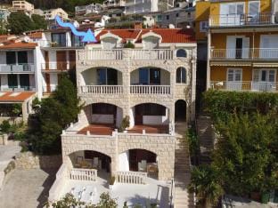Apartments  Room Vesna - Superior Studio Apartment with Terrace and Sea View Apartment in Brela