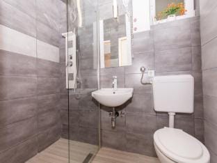 Villa Stil - Studio Apartment with Balcony and Sea View 201 Apartment in Okrug Gornji