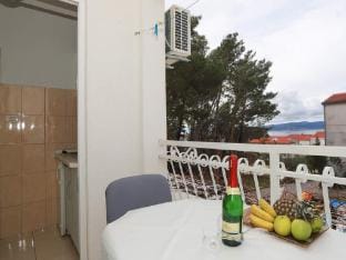 Apartments Pezo - Premium Studio with Balcony and Sea View Apartment in Baška Voda