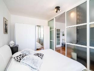 Apartments  Rooms Mara  Petrunjela - Two Bedroom Apartment with Terrace and Sea View Apartment in Cavtat