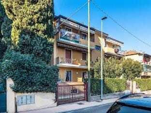 La Magnolia 2 Comfortable holiday residence Vacation rental in Desenzano del Garda