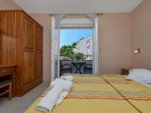 Apartments Villa Juric - One Bedroom Apartment with Balcony - 2 Apartment in Baška Voda