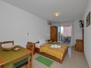 Villa Juric with balcony Apartment in Baška Voda