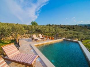 Villa Roza - One Bedroom with Swimming Pool Villa in Split-Dalmatia County