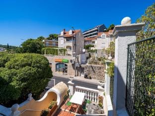Rooms Nina - Double room with Sea View - 2 Apartment in Dubrovnik