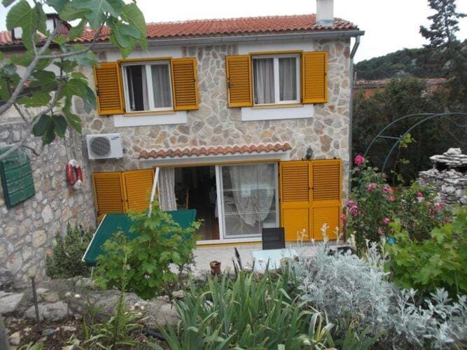 Apartments Sunce - One Bedroom Apartment with Terrace and Sea View Apartment in Murter