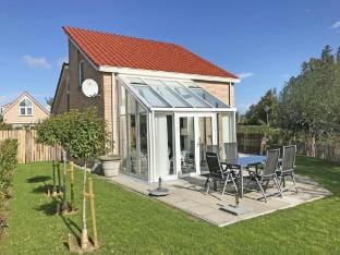 Bungalow in Breskens with Private Jetty Vacation rental in Zeeland, Netherlands