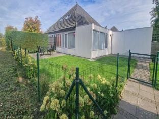 Cozy Comfortable Cottage Vacation rental in Zeeland, Netherlands