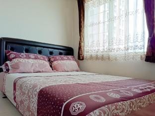 COZY 2BR Pinewood Apt Jatinagor w/ Wi-Fi & Pool Vacation rental in West Java