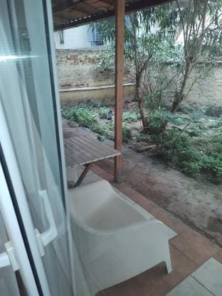 Center Apartment with Private Yard D11 Apartment in Thessaloniki
