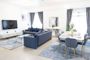 Deluxe Furnished 2br On Jbr With Balcony Apartment in Dubai