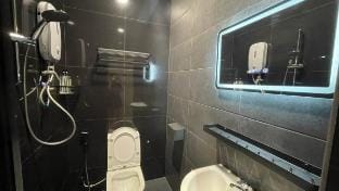 Sam Choon Homestay Batu Pahat City Centre 4Room4CP Vacation rental in Johor
