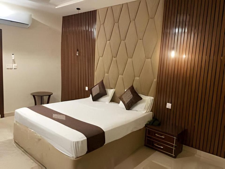 Prime View Hotel Hotel in Punjab