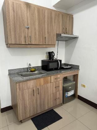 City Center Studio Condo Unit Apartment in Lapu-Lapu City