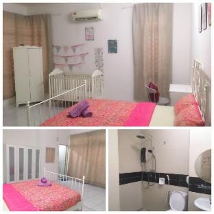 Corner semi-D Bandar Saujana Putra Homestay Vacation rental in Selangor, Malaysia