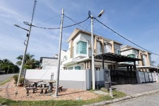 Haus Homestay - Muslim friendly retreat Vacation rental in Ipoh