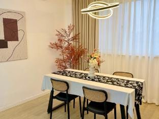 CityHome-3BRs，2Baths，Jing'an Temple，Bar street Apartment in Shanghai