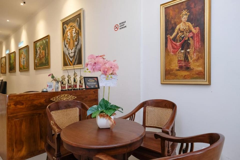 Urbanview Hotel Dommy Yogyakarta by RedDoorz Hotel in Yogyakarta