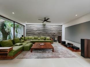 5 bedrooms Villa Canggu Umalas best price! Villa in North Kuta