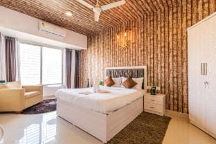 Airport Studio Apartment in Mumbai