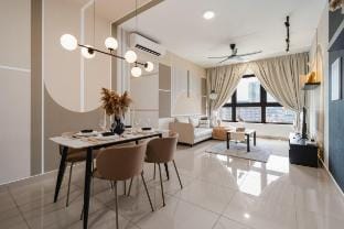 Modish Escape 4BR @ MVertica | MRT+ Wi-Fi + Netflx Apartment in Federal Territory of Kuala Lumpur