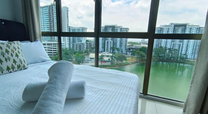 Lake View- Mount Austin IKEA Toppen 10 mins - B187 Apartment in Johor Bahru