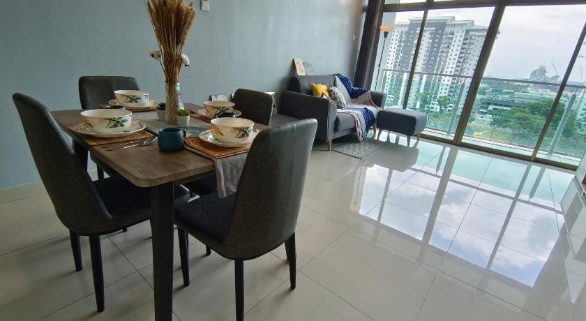 Lake View- Mount Austin IKEA Toppen 10 mins - B187 Apartment in Johor Bahru