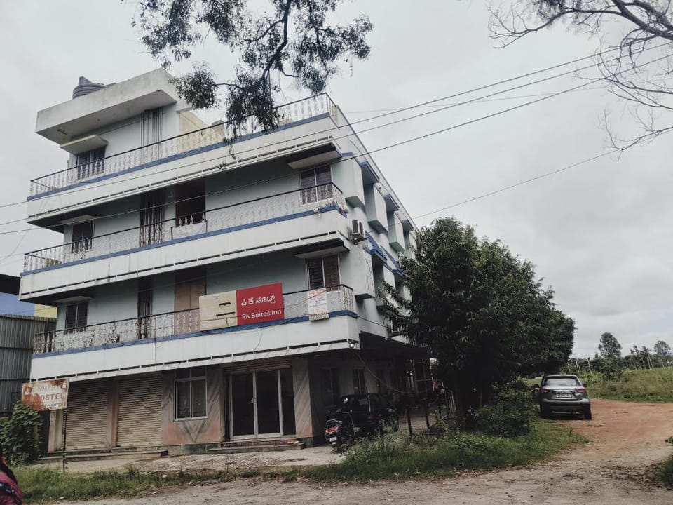 Om Shakthi Suits Hotel in Bengaluru