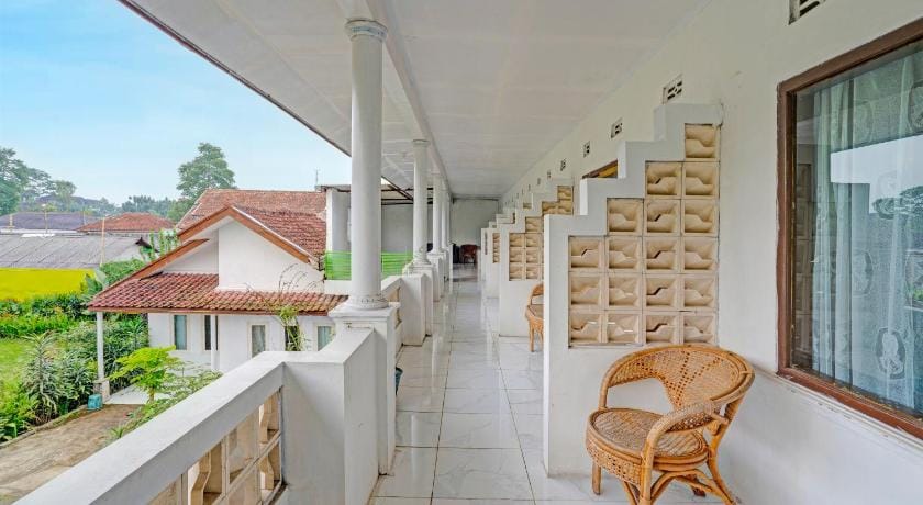 Urbanview Orchid Guest House Ciater Hotel in West Java