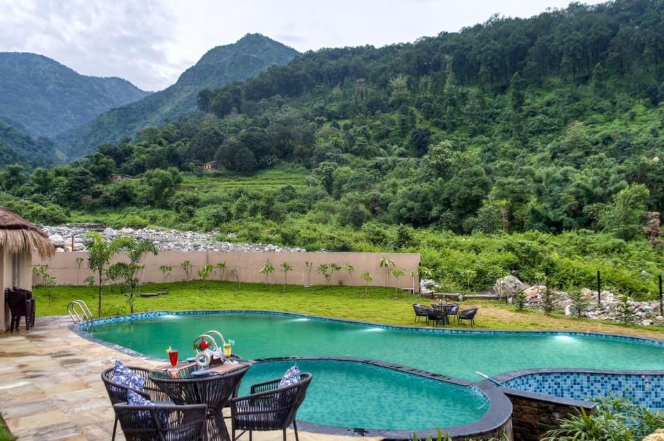 Corbett Vanvaas Resort Hotel in Uttarakhand
