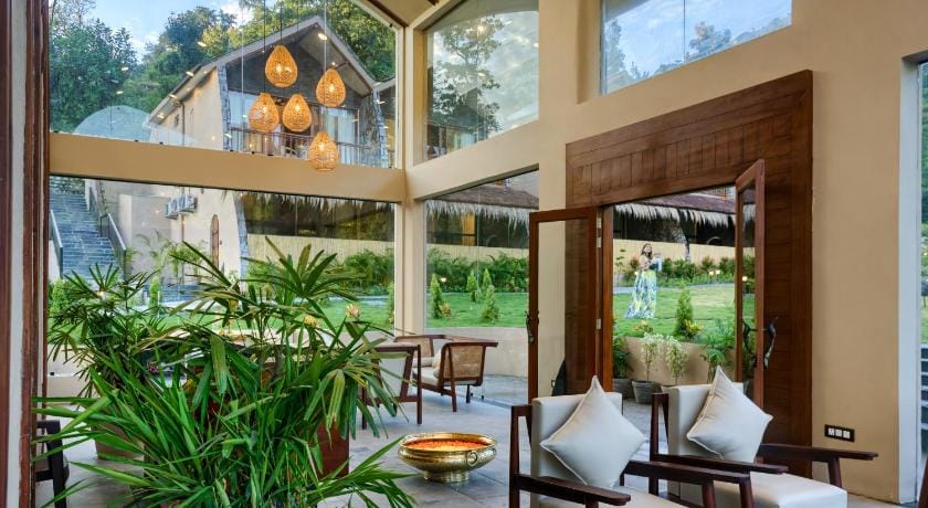 Corbett Vanvaas Resort Hotel in Uttarakhand