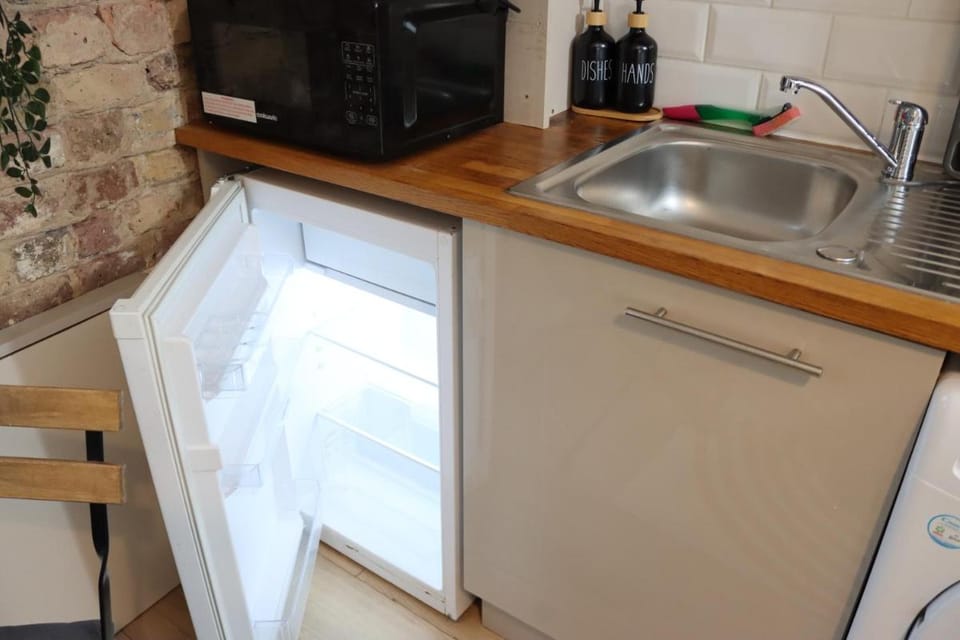 Stylish studio - private bathroom, 15mins to Central London! Apartment in London Borough of Islington