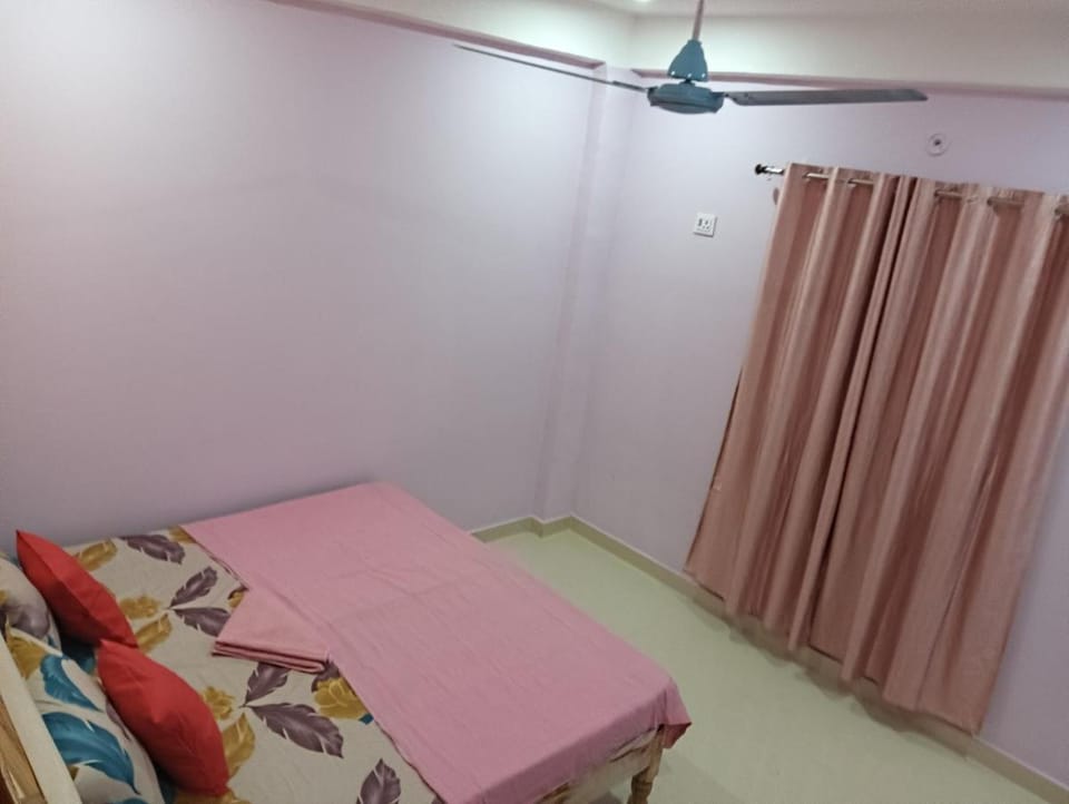 Kedar Guest House Ayodhya - Near Shri Ramlala Temple Bed and Breakfast in Nepal