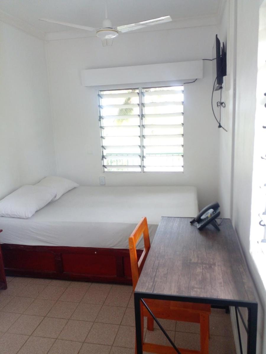 Yatu Lau Transit Hotel Bed and Breakfast in Nadi