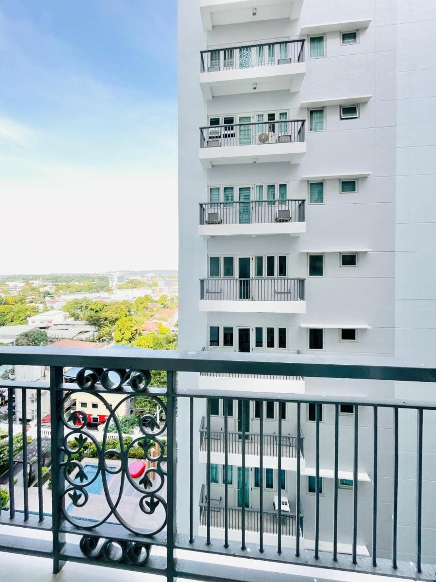 LaFayette Park Square Apartment in Iloilo City