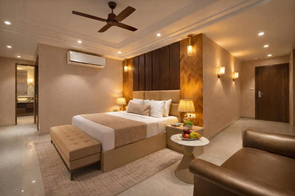 Hotel Stay Vista Near Delhi Airport With One Way Airport Transfar Hotel in New Delhi