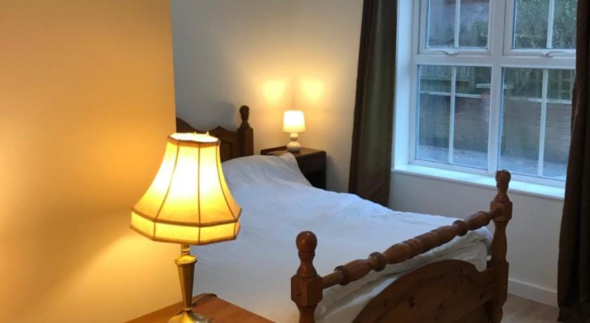 Ground floor flat near beach Apartment in Bournemouth