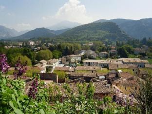 Cosy holiday flat with shared pool, Malaucene Hotel in Malaucène