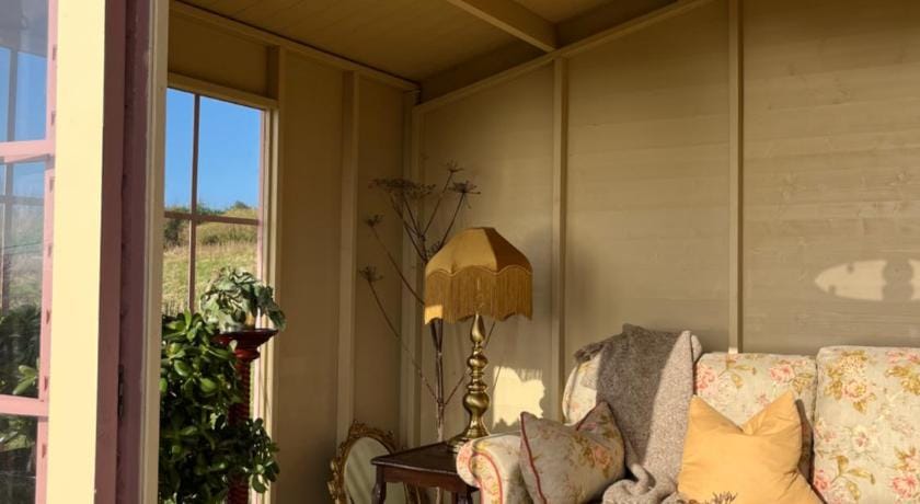 The Pink Cottage (upstairs suite) & Garden Room Apartment in Northern Ireland