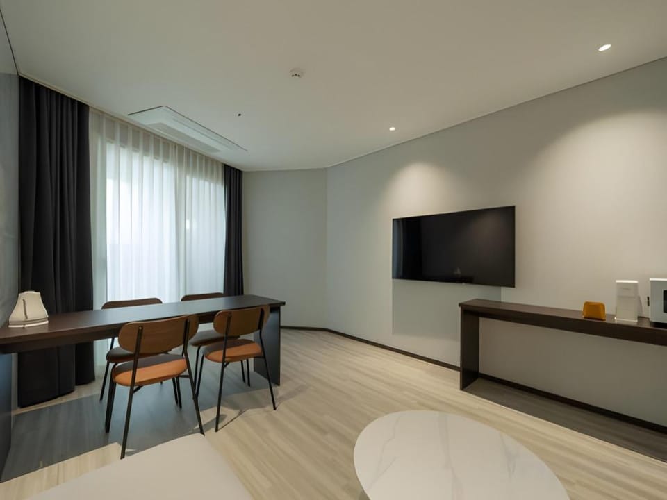 Lecollective SokchoBeach Apartment in South Korea