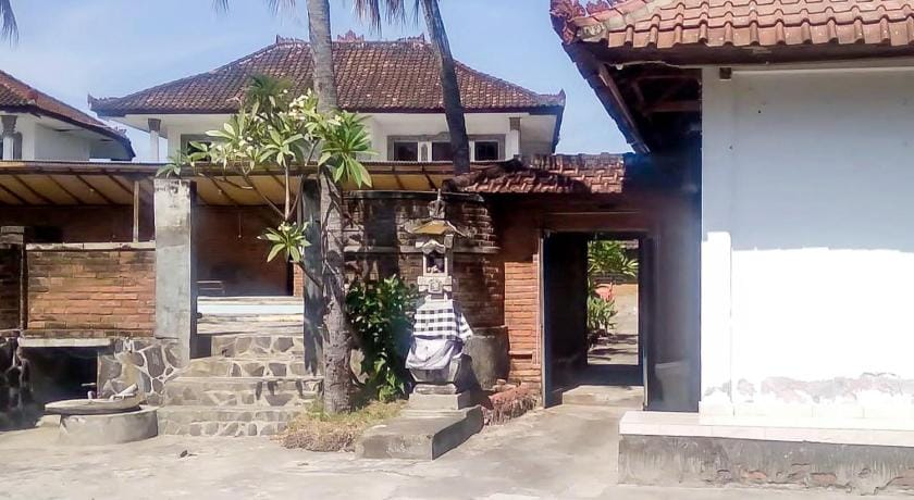 Guest House Surya Ayu Permai Buleleng Mitra RedDoorz Hotel in Buleleng